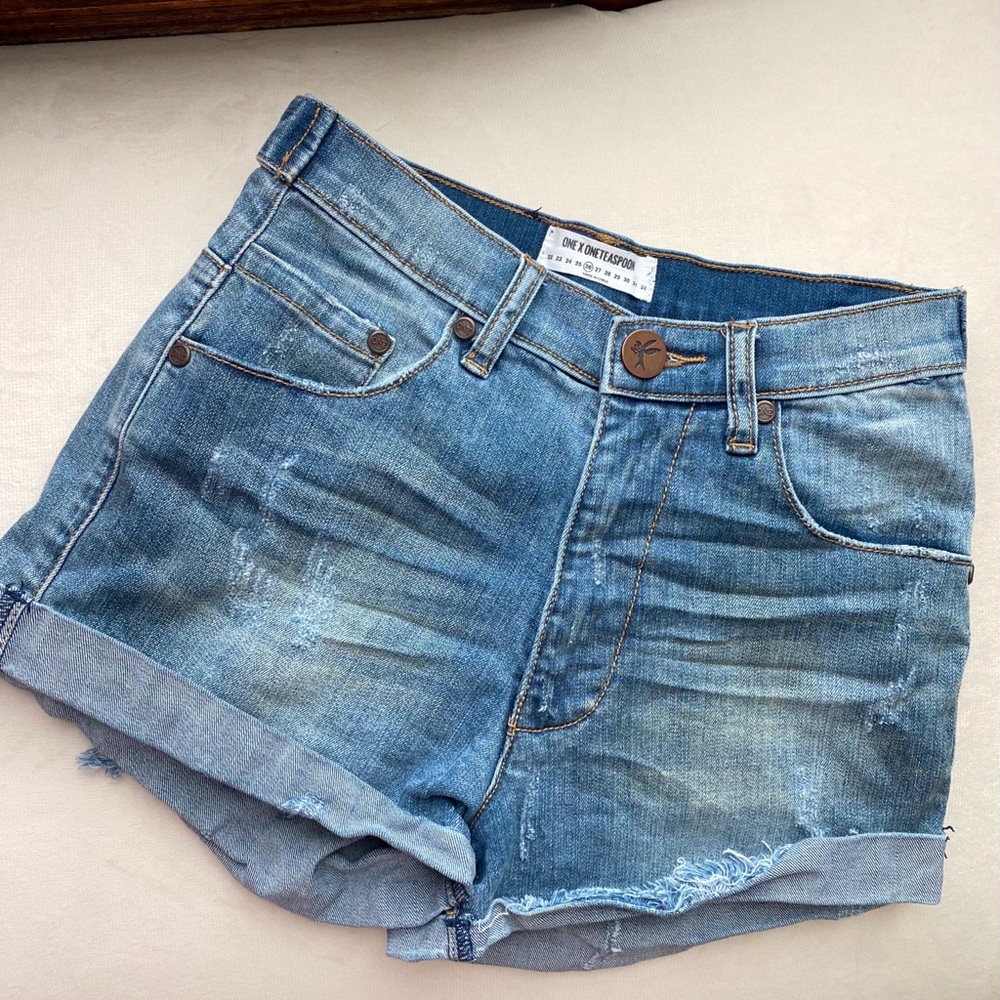 One teaspoon ‘Harletts’